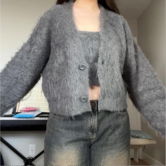 Gray fuzzy Sweater and Cardigan set - Picture 2 of 3